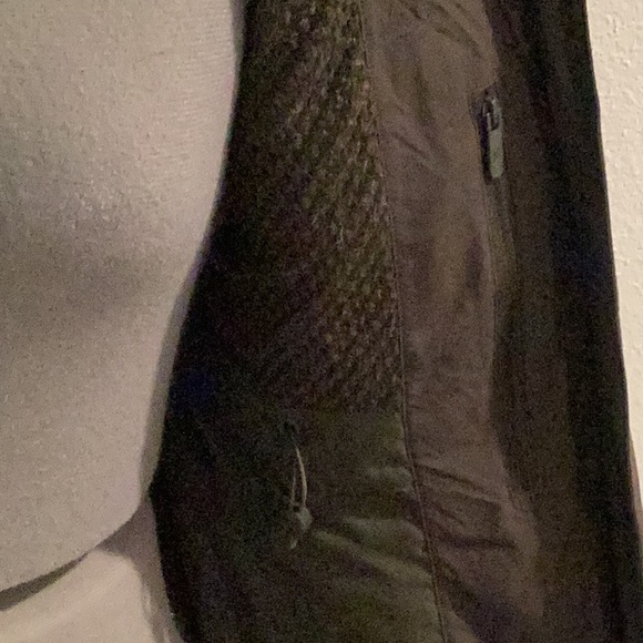 EUC Lululemon Sleet Street - Picture 11 of 12